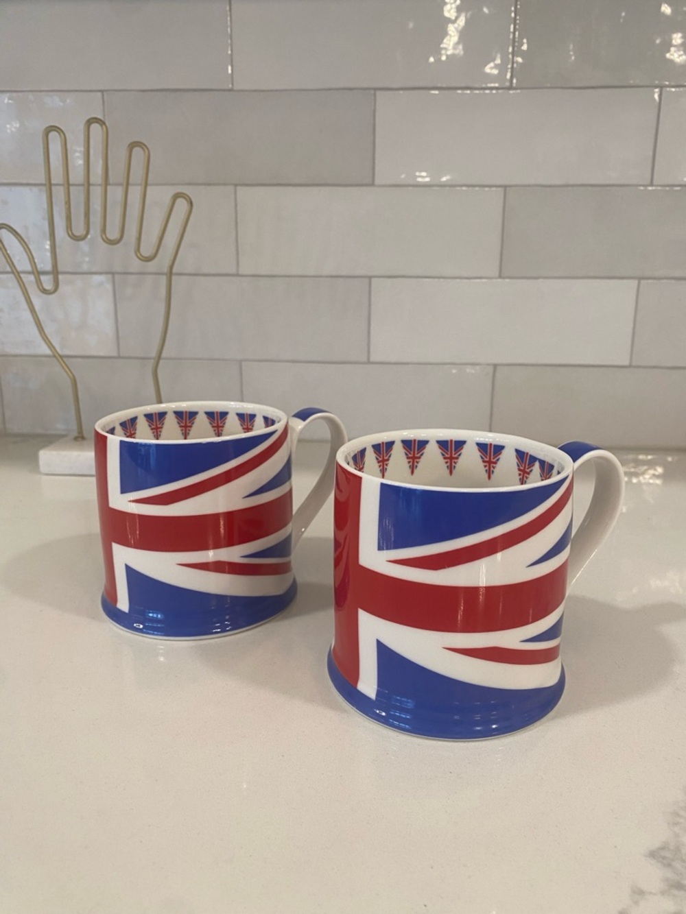 Set of 2 Queens by Churchill Mugs - Great British Icons - Fine China
